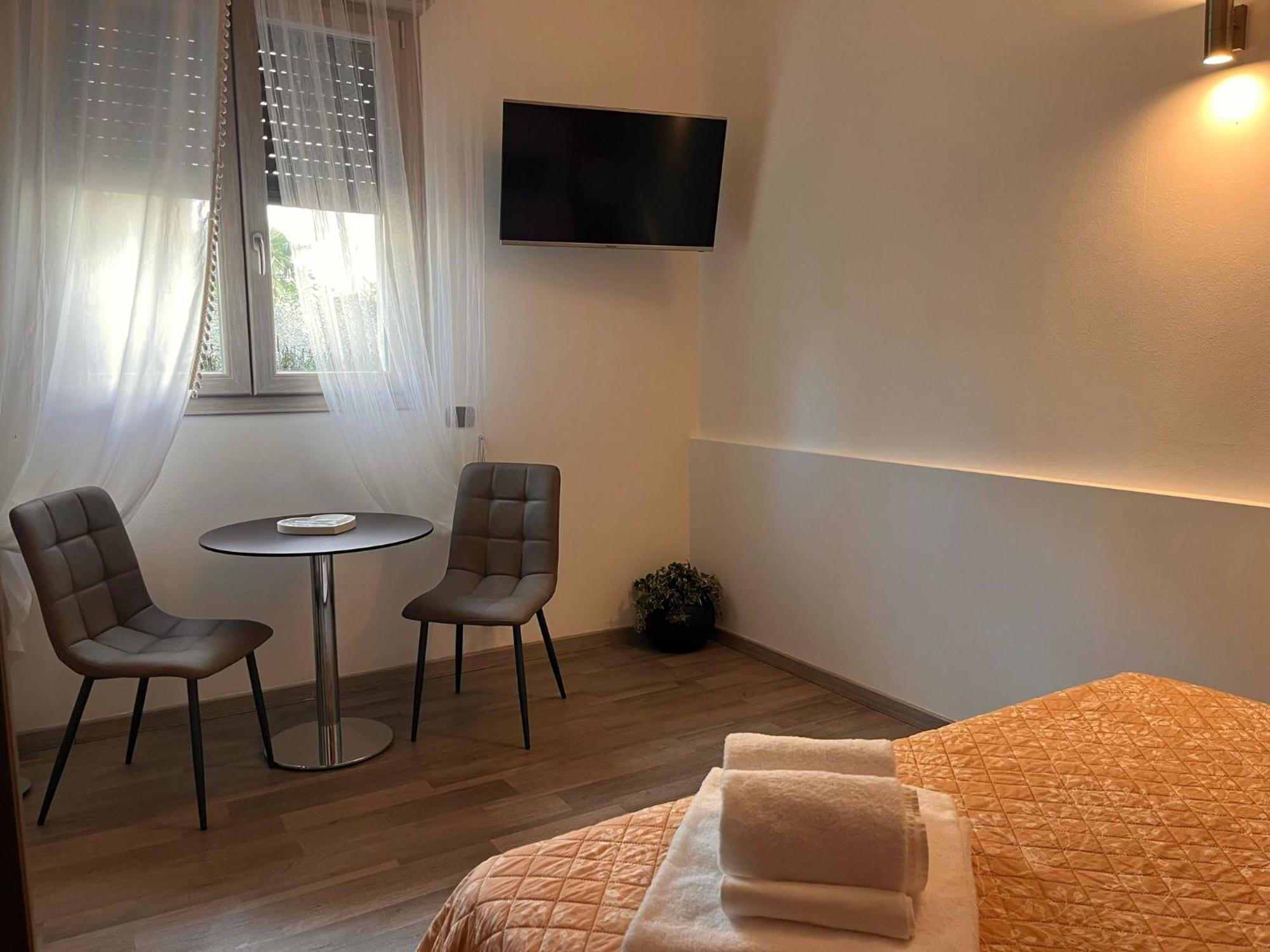 Harmony Lake Sirmione Exterior foto